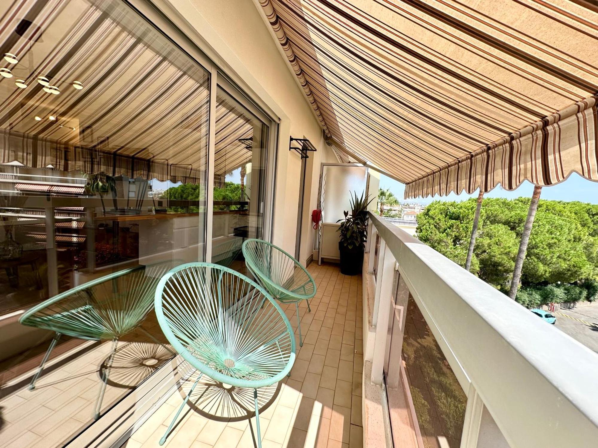 Elegant Appartement 2Pieces Piscinevue Mer Parking Vallauris Exterior photo